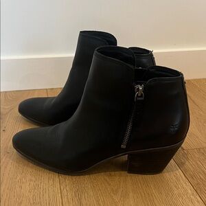 Frye Judith Black Ankle Boots size 10